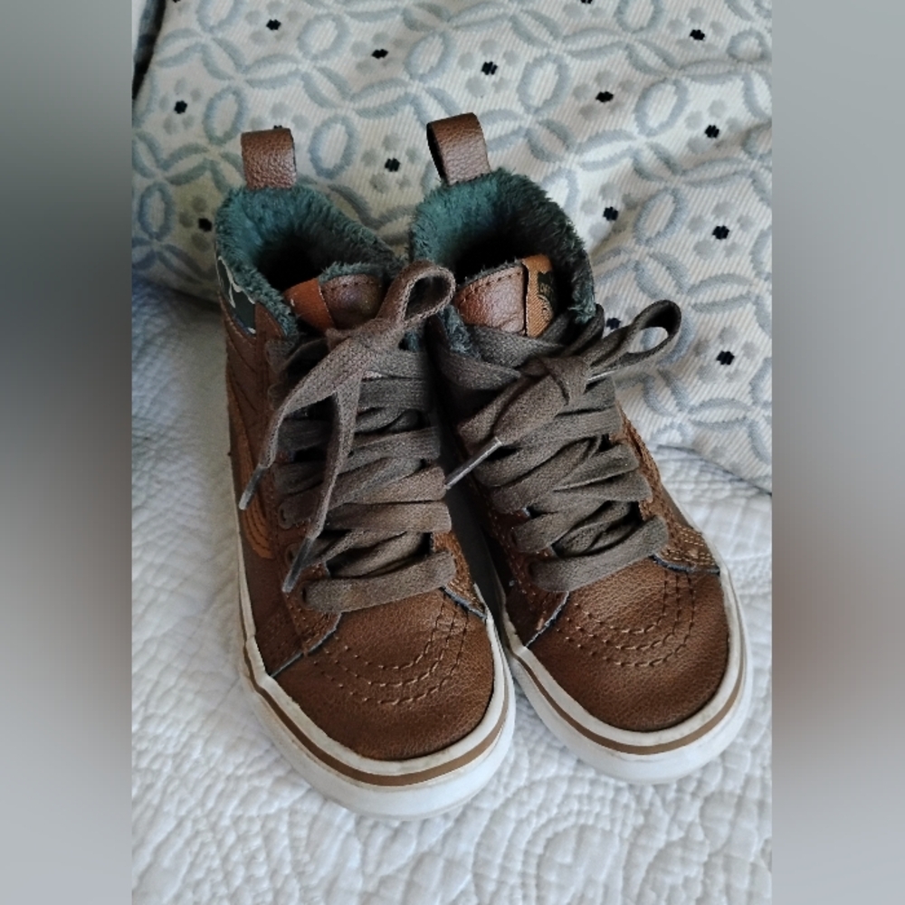 Vans Boys Sneakers Shoes Boots Size 10.5
